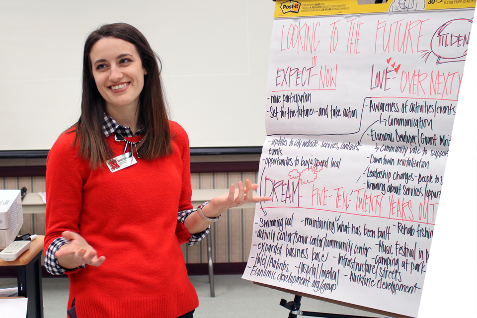 An RPN Exension educator discussions rural development in Tilden, Neb. Photo by Russell Shaffer